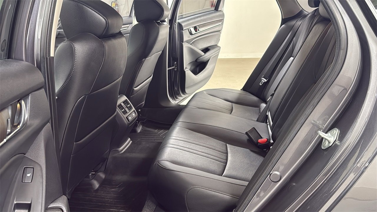Used 2021 Honda Accord Touring image 15