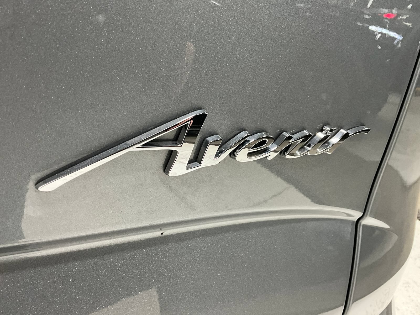 Used 2024 Buick Enclave Avenir w/ Avenir Technology Package AWD/4WD image 11