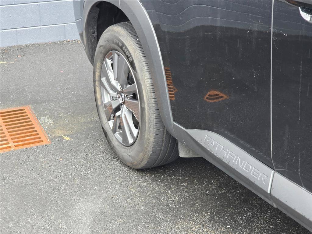 Used 2026 Nissan Pathfinder S AWD/4WD image 18