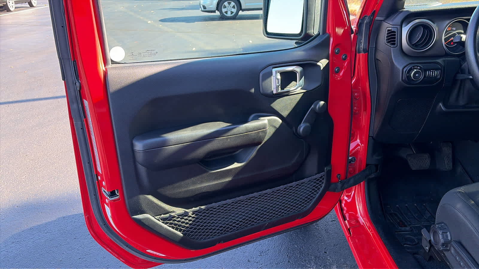 Used 2020 Jeep Wrangler Sport image 5