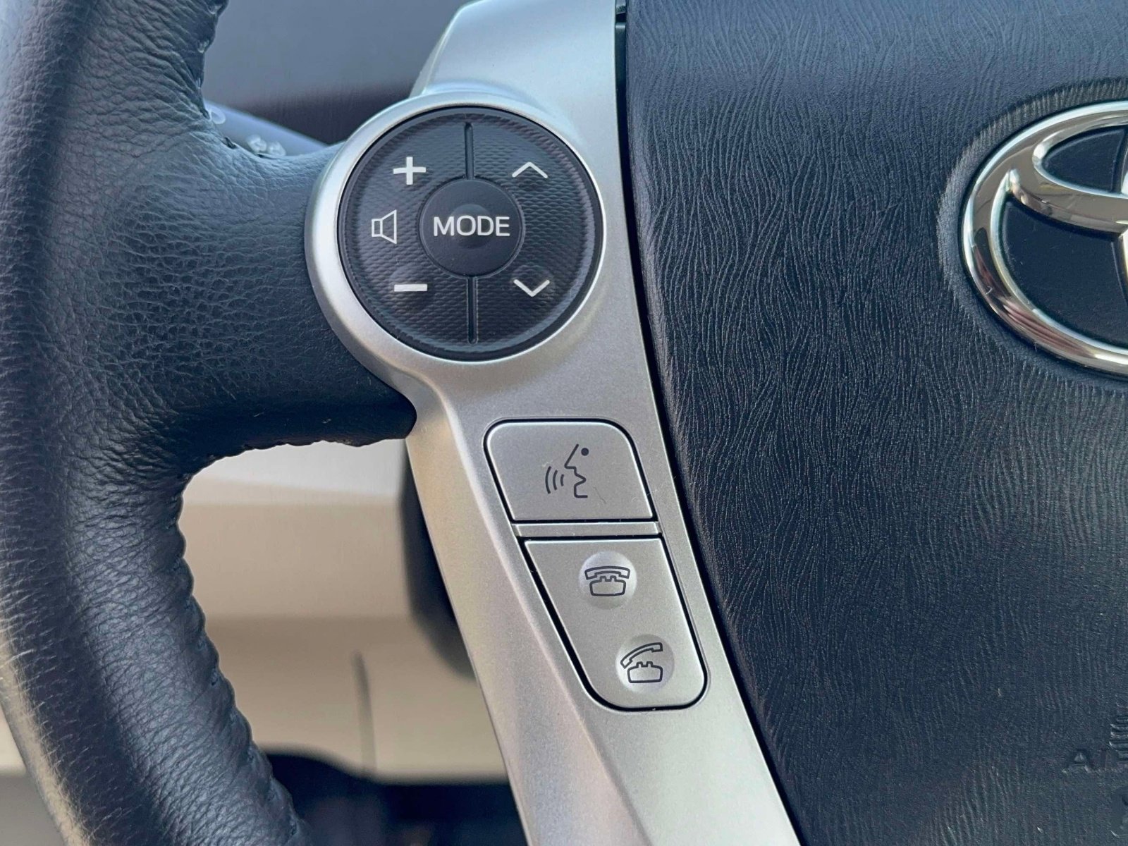 Used 2015 Toyota Prius Four image 14