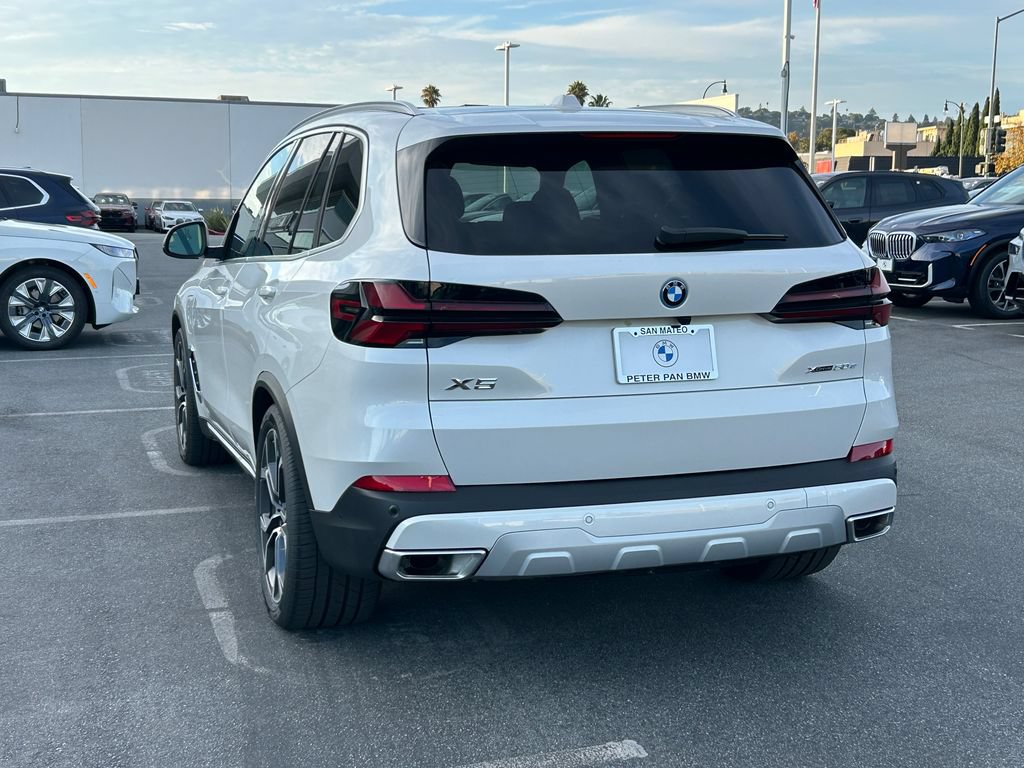 New 2026 BMW X5 xDrive50e AWD/4WD image 3