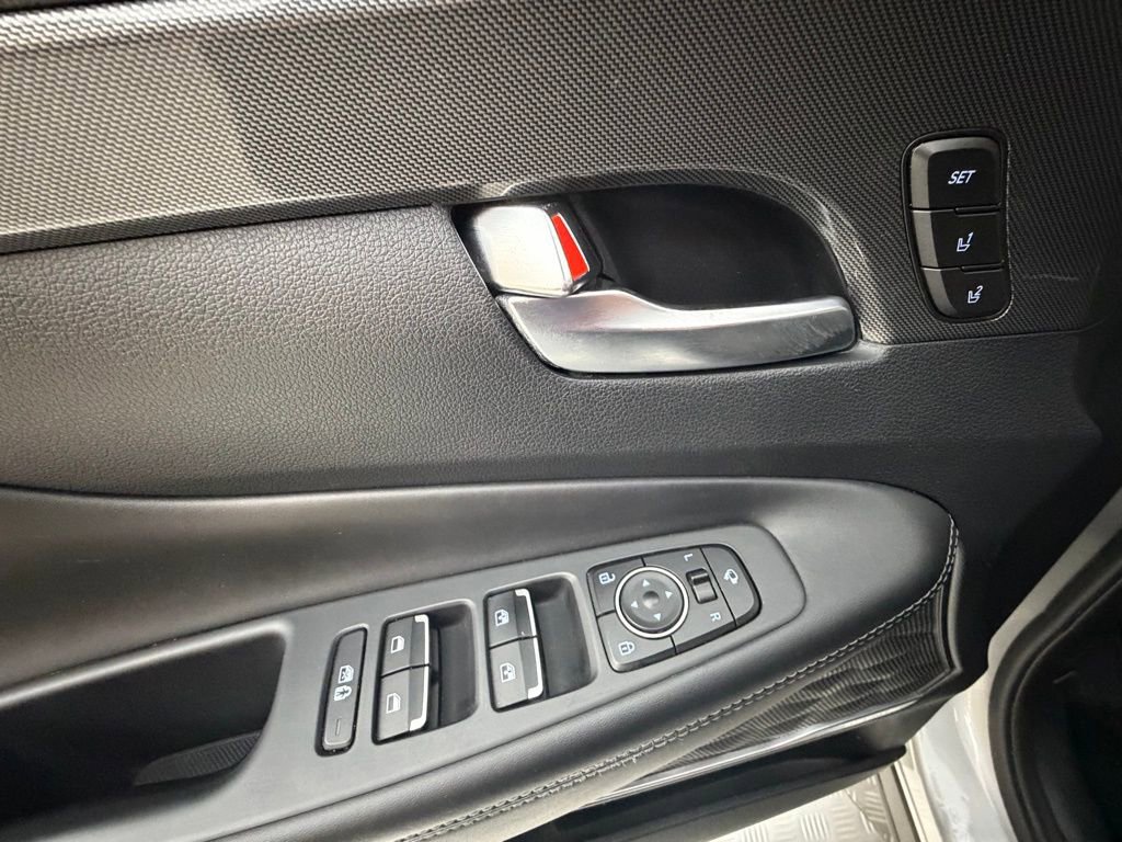 Used 2022 Hyundai Santa Fe Limited image 28