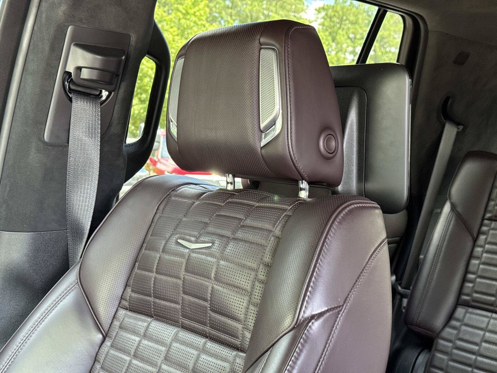 Certified 2023 Cadillac Escalade V w/ LPO, ONYX Package AWD/4WD image 25