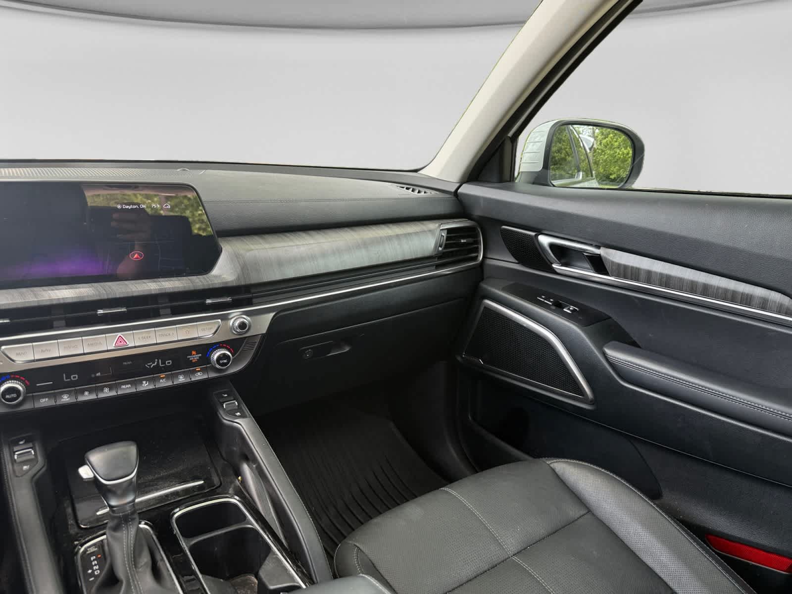 Used 2025 Kia Telluride EX FWD image 19