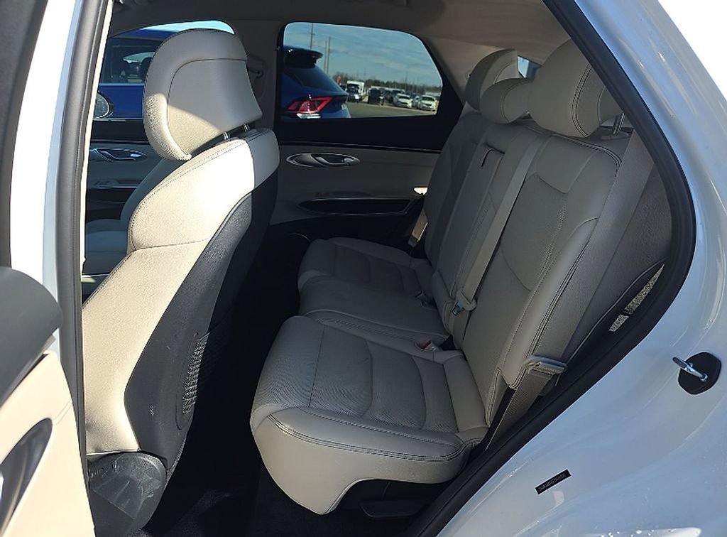 Used 2026 Genesis GV70 2.5T image 9
