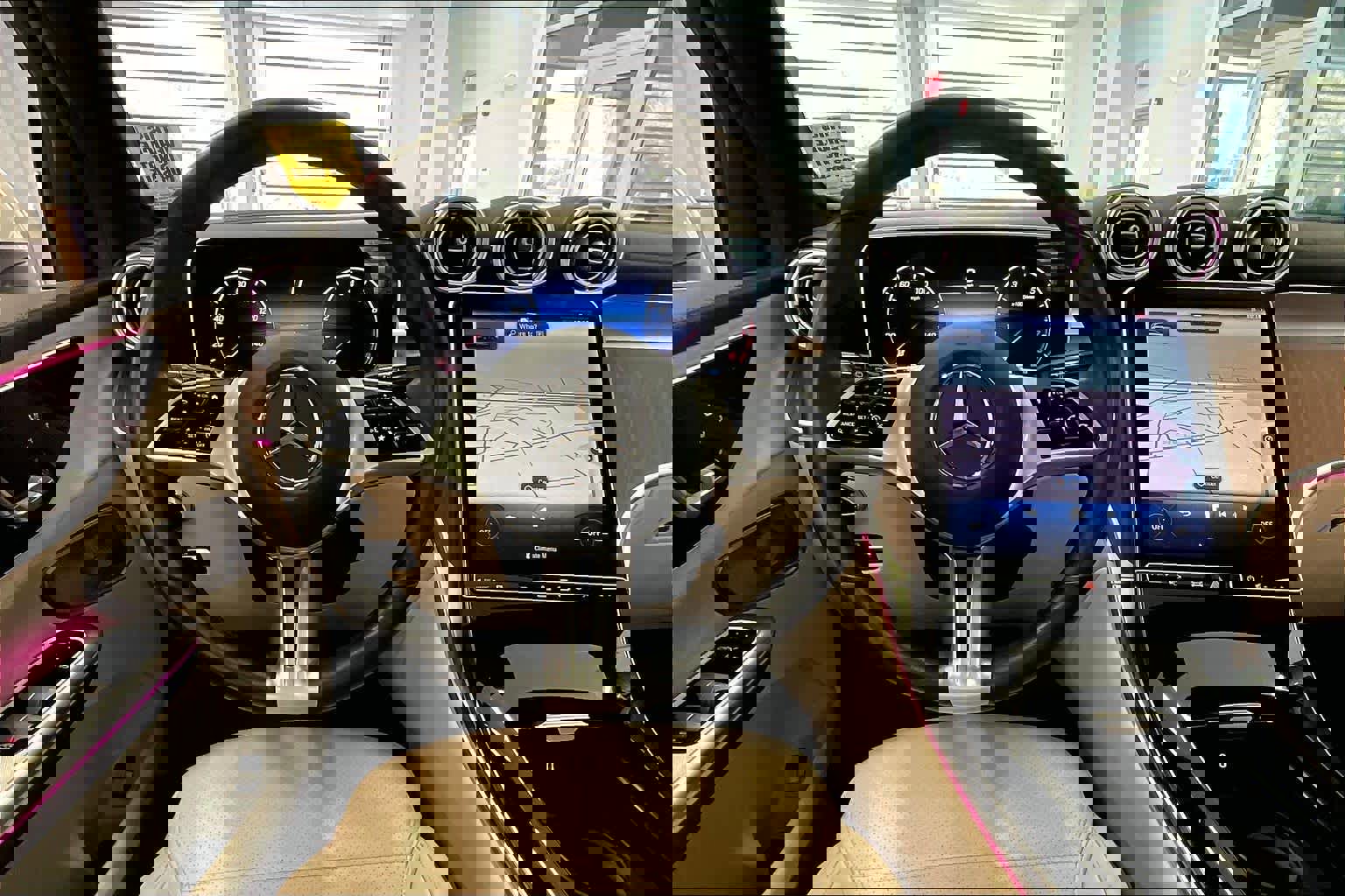 Used 2023 Mercedes-Benz GLC 300 4MATIC image 5