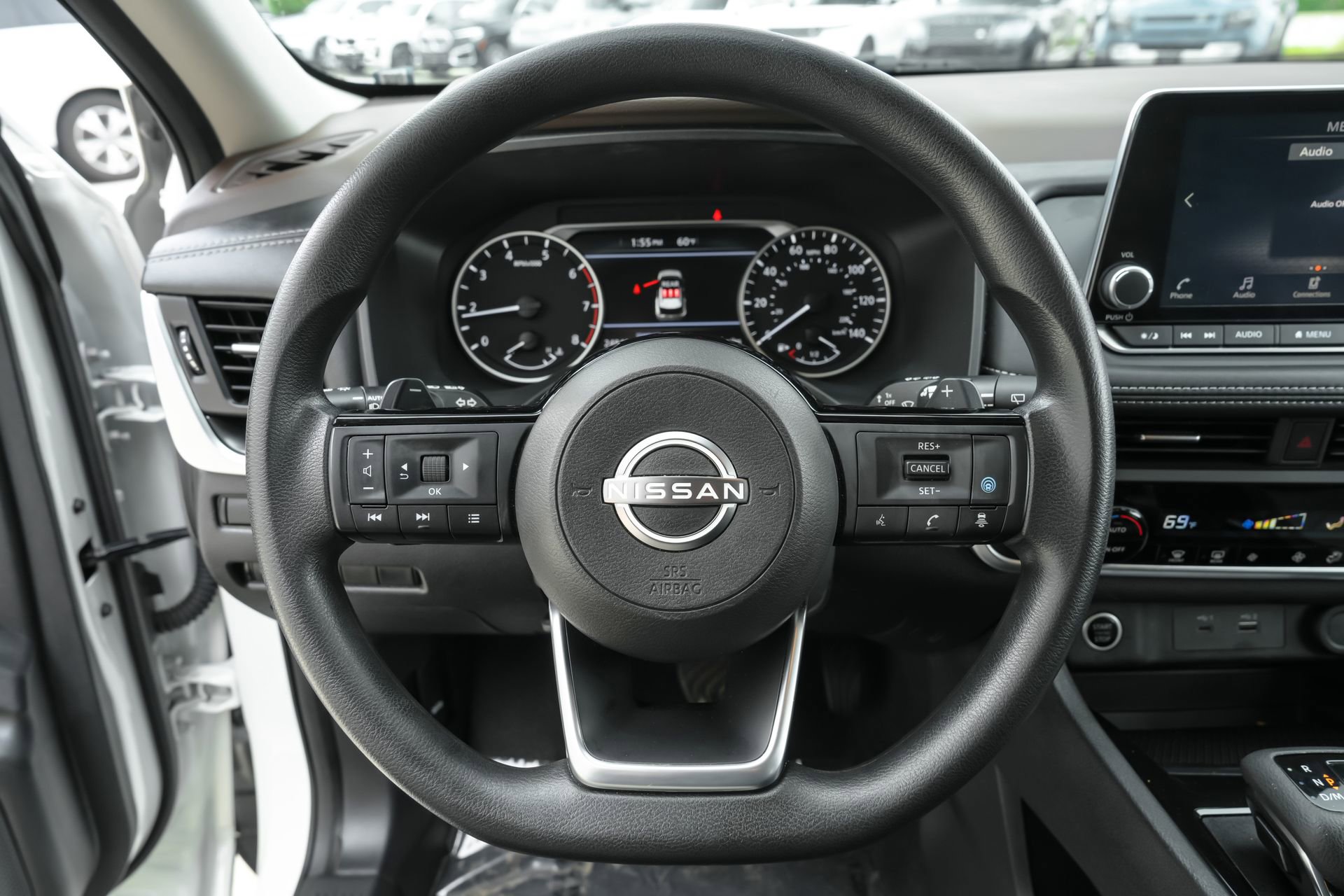 Used 2023 Nissan Rogue SV image 8