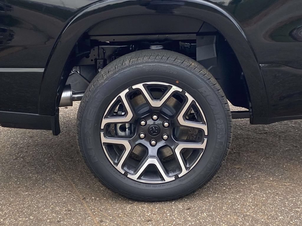 New 2026 RAM 1500 Laramie AWD/4WD image 8