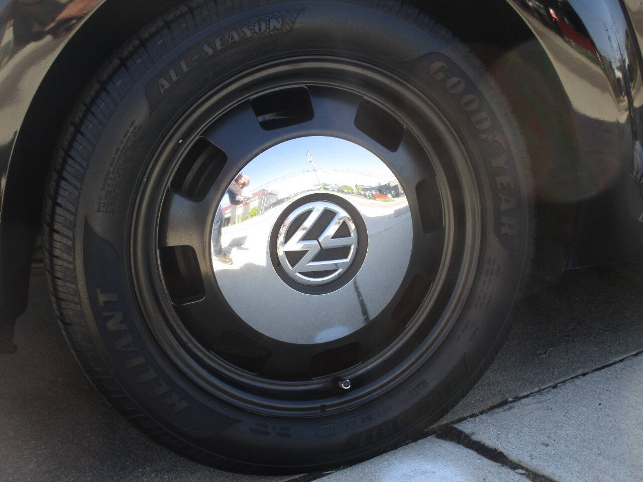 Used 2013 Volkswagen Beetle 2.5 FWD image 29