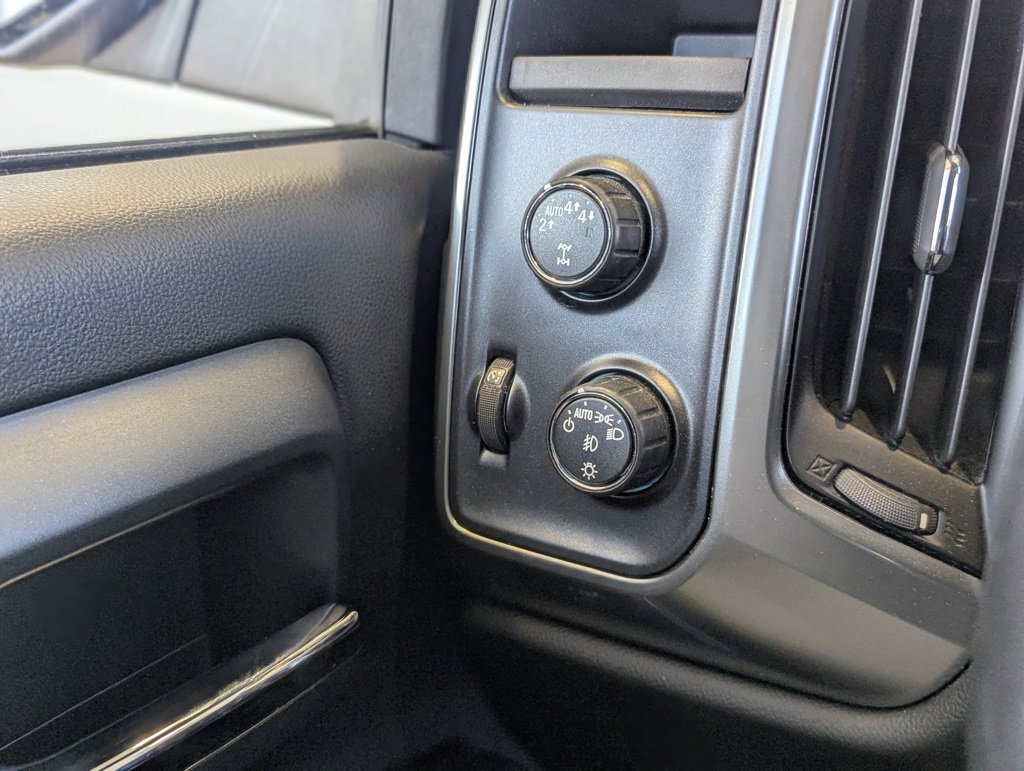 Used 2018 Chevrolet Silverado 1500 LT w/ All Star Edition image 35