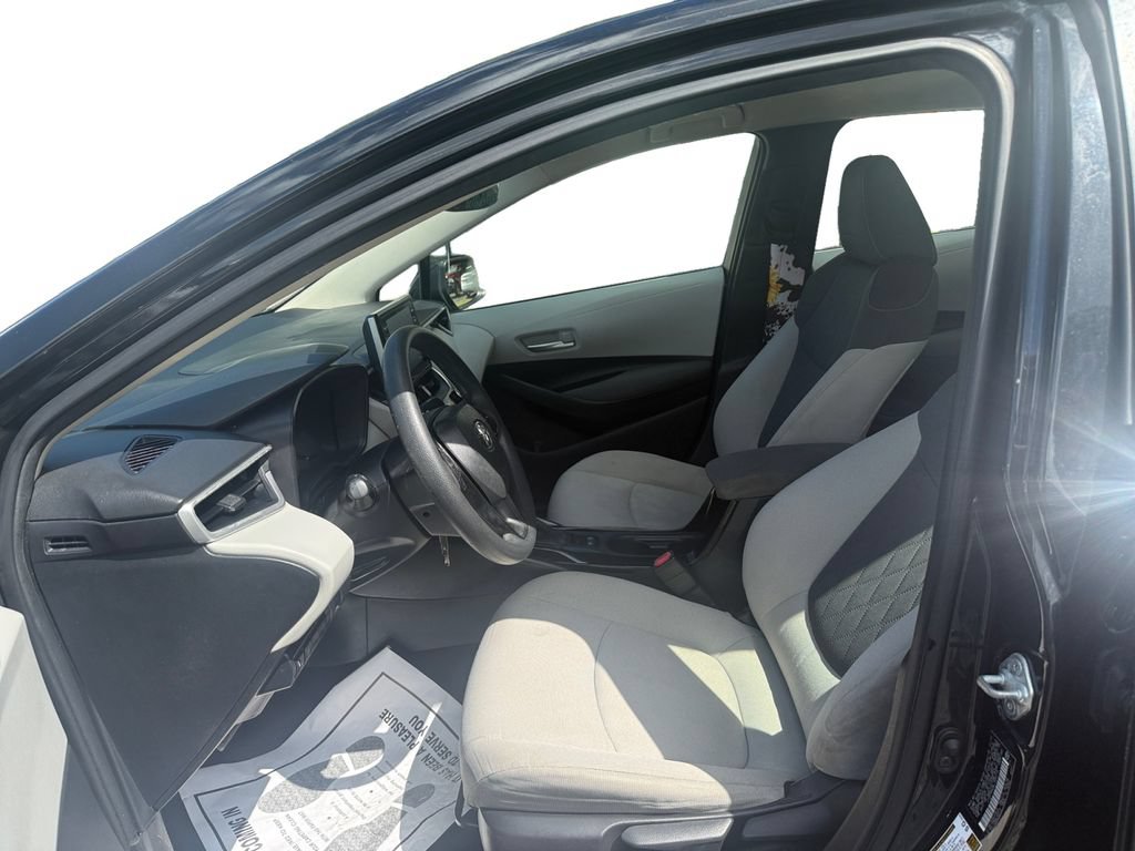 Used 2020 Toyota Corolla LE FWD image 9