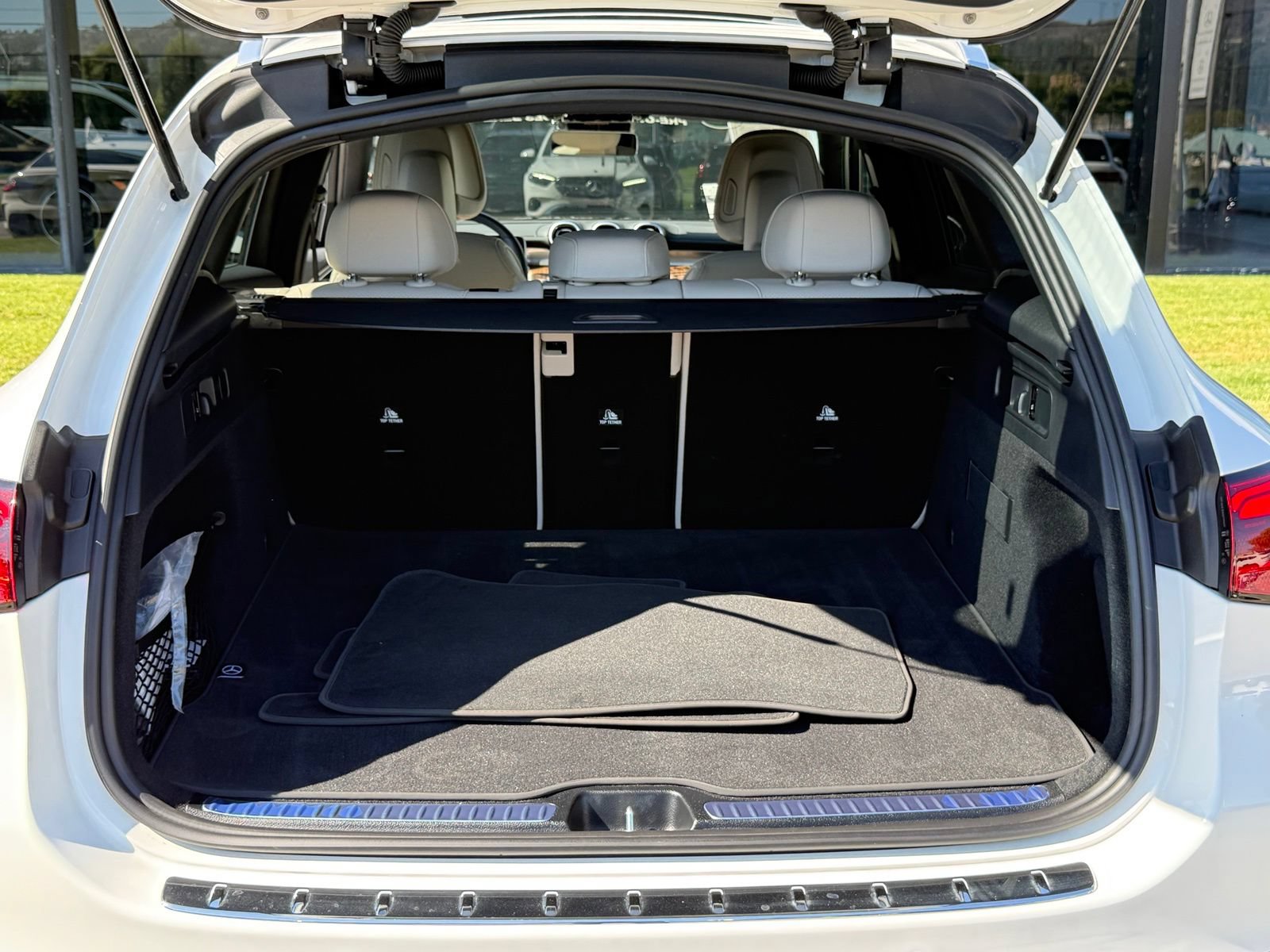 Used 2025 Mercedes-Benz GLC 300 image 16