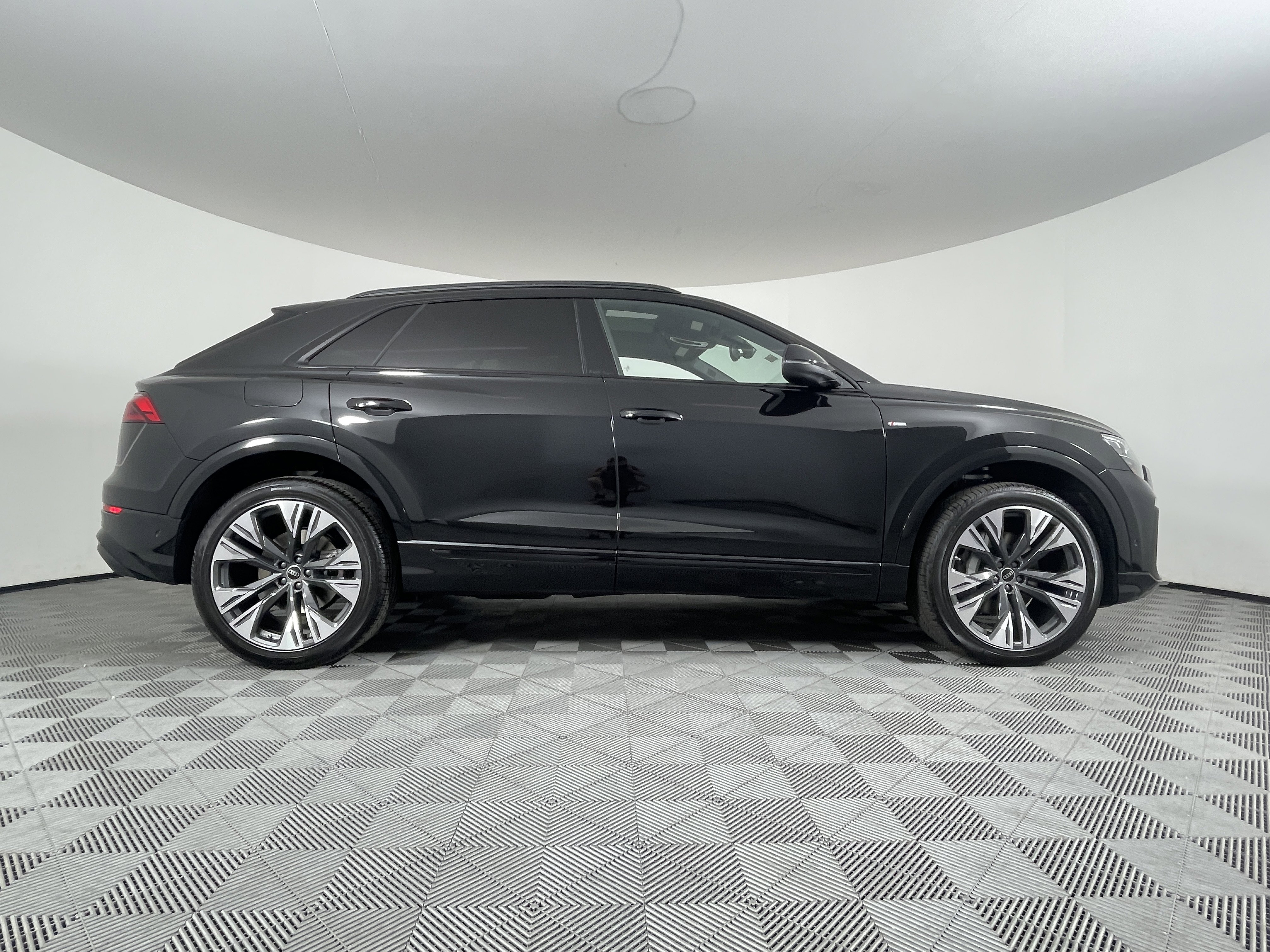 New 2025 Audi Q8 Premium Plus image 20