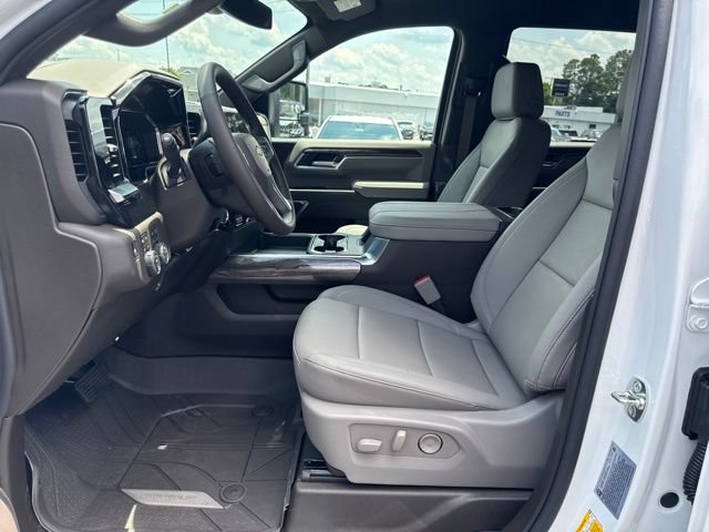 New 2026 Chevrolet Silverado 2500 LTZ w/ LTZ Plus Package AWD/4WD image 10
