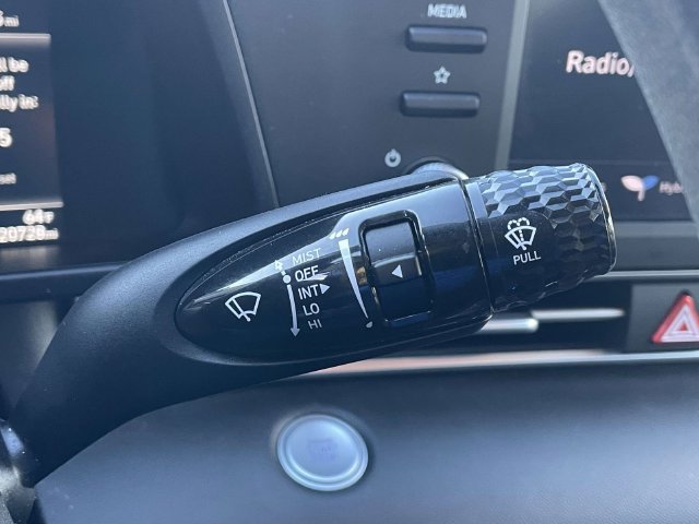 Used 2023 Hyundai Elantra Blue FWD image 27