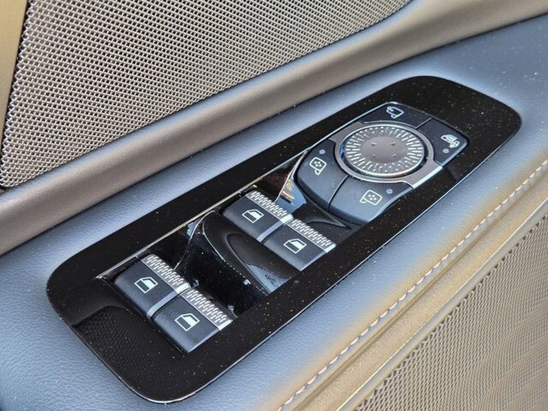 Used 2024 Lincoln Nautilus Reserve w/ Jet Appearance Package (87T) AWD/4WD image 37