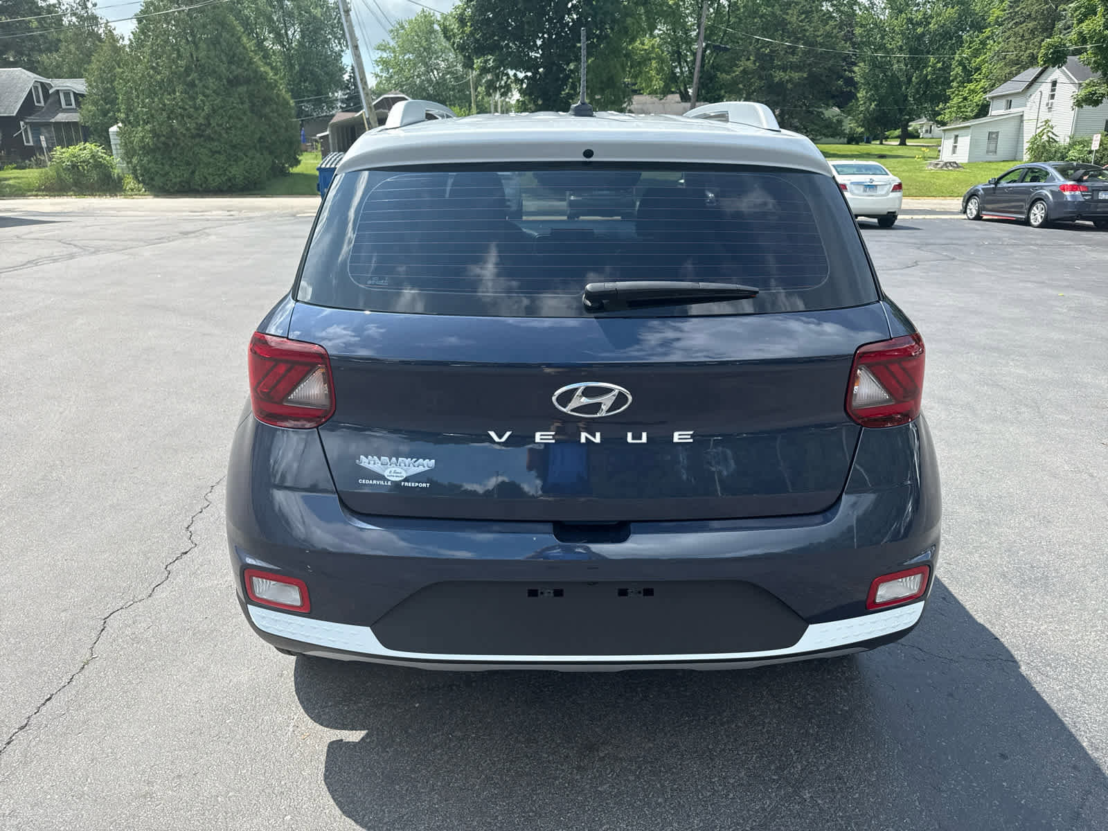 Used 2023 Hyundai Venue Limited image 4