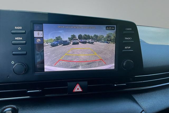 Used 2025 Hyundai Elantra Sport FWD image 13