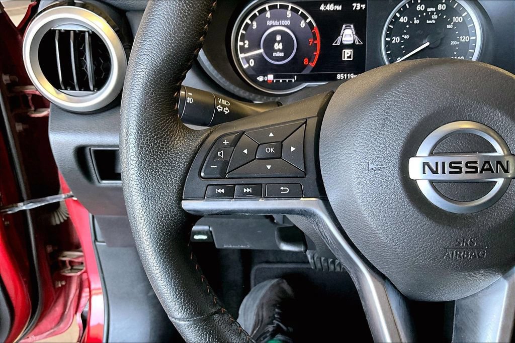 Used 2020 Nissan Versa SR FWD image 7