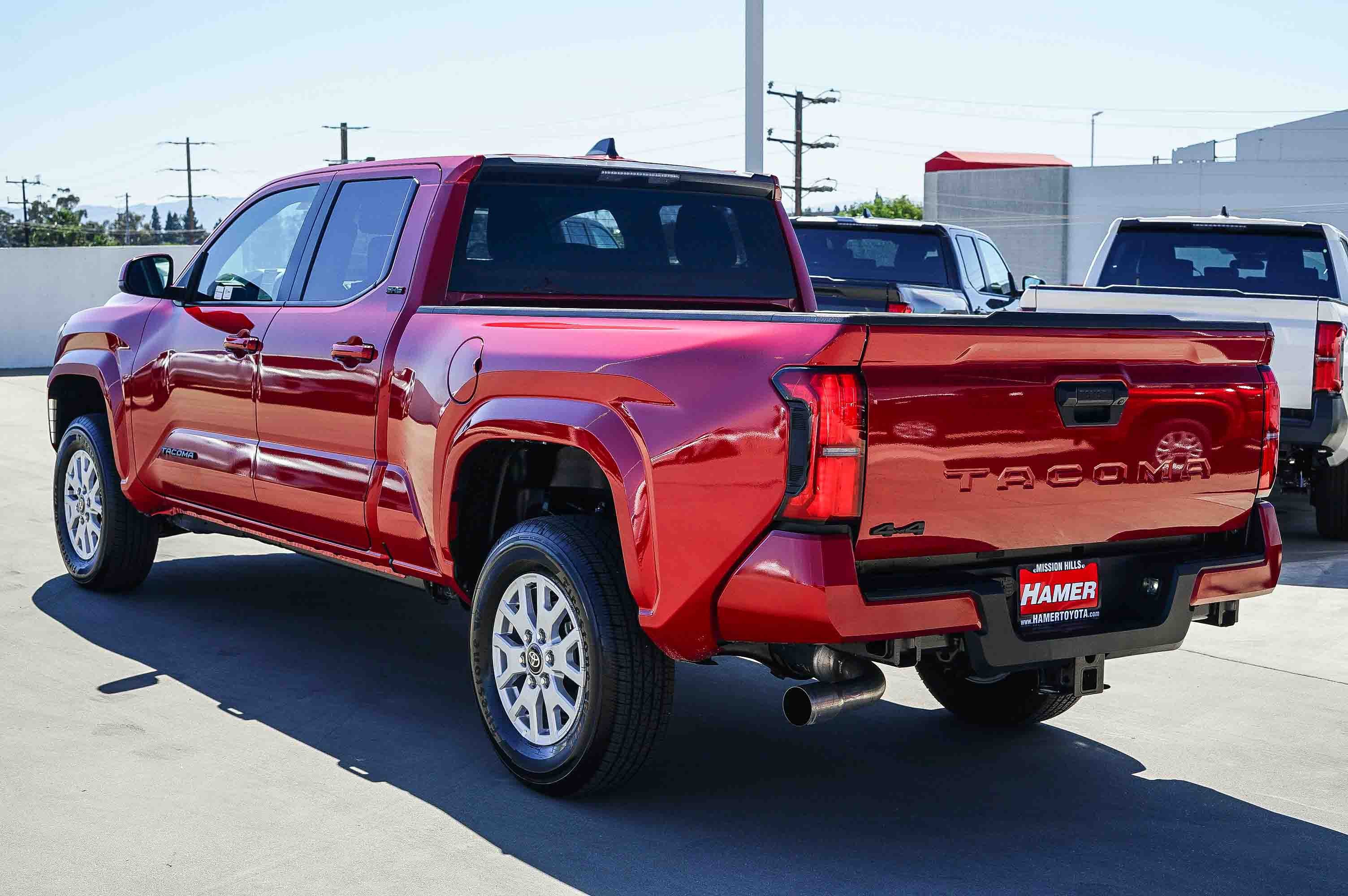 Used 2025 Toyota Tacoma SR5 image 5