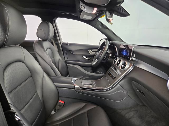 Used 2021 Mercedes-Benz GLC 300 4MATIC image 15