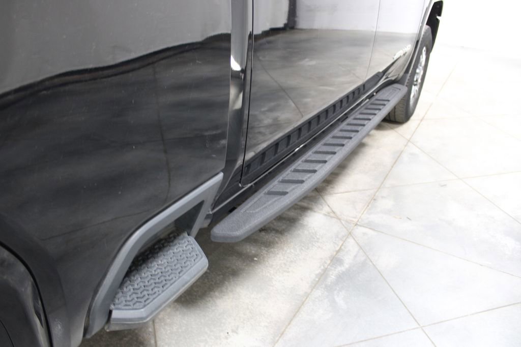 Used 2022 GMC Sierra 2500 AT4 image 12