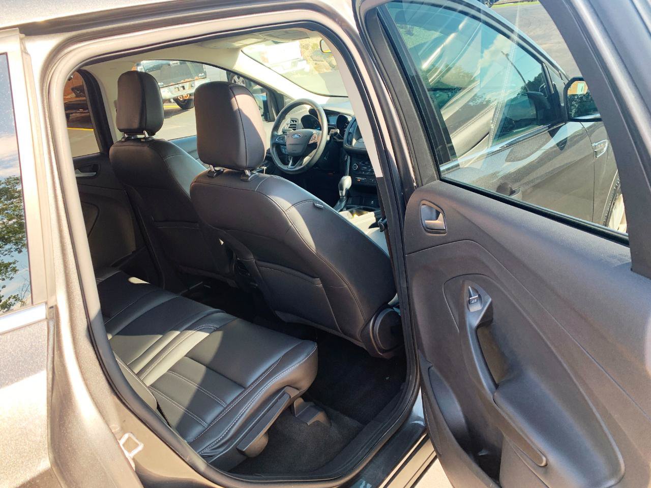 Used 2019 Ford Escape SEL AWD/4WD image 14