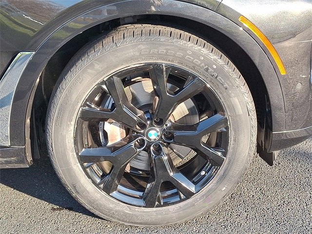 Used 2023 BMW X7 xDrive40i w/ Premium Package image 8