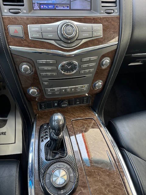 Used 2017 INFINITI QX80 4WD image 9