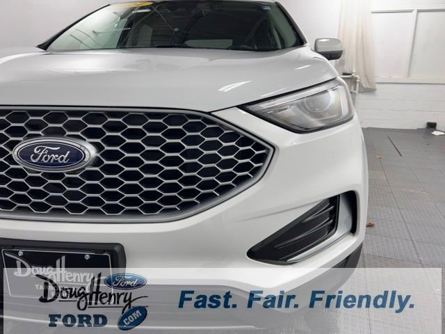 Used 2024 Ford Edge SEL image 11