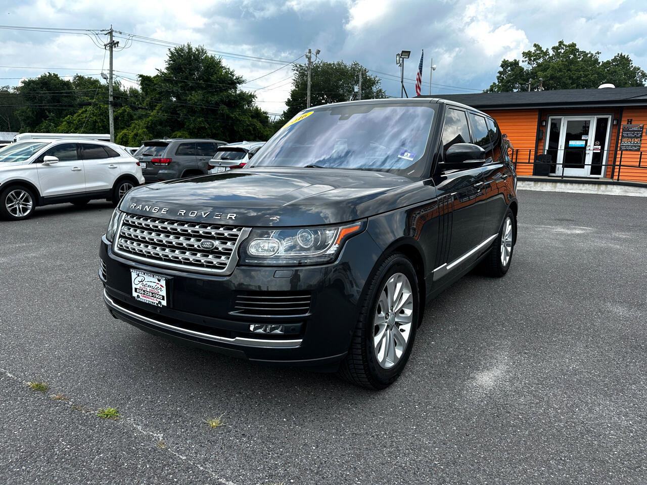 Used 2016 Land Rover Range Rover HSE image 1