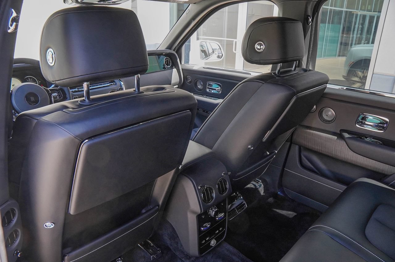 New 2026 Rolls-Royce Cullinan AWD/4WD image 41