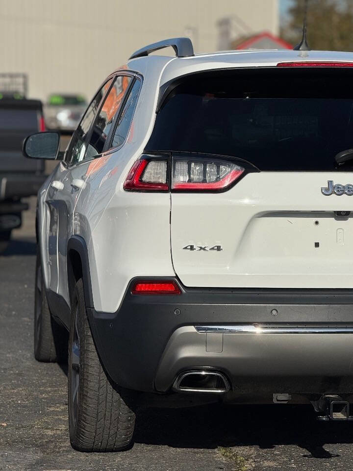 Used 2019 Jeep Cherokee Limited w/ Luxury Group image 9