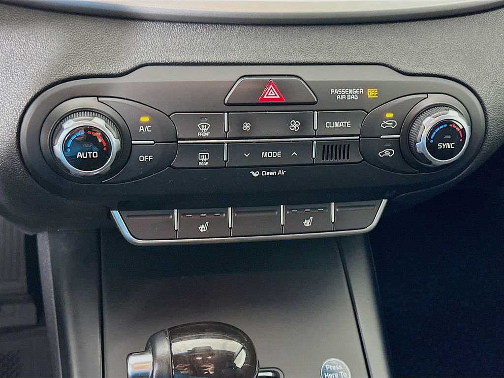 Used 2018 Kia Sorento LX image 15