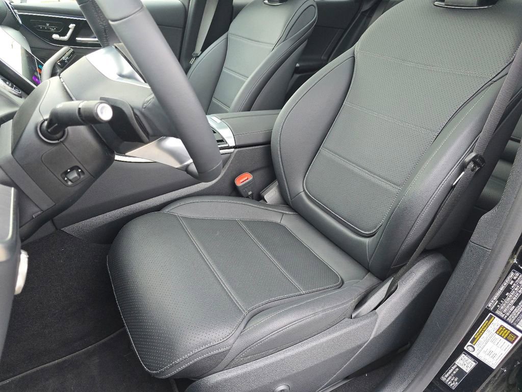 Certified 2026 Mercedes-Benz GLC 300 4MATIC image 24