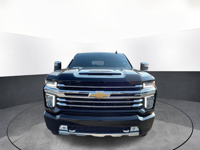 Used 2022 Chevrolet Silverado 2500 High Country w/ Safety Package II image 2