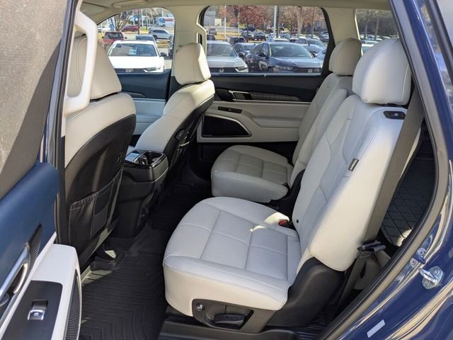 Used 2024 Kia Telluride SX w/ Towing Package image 30