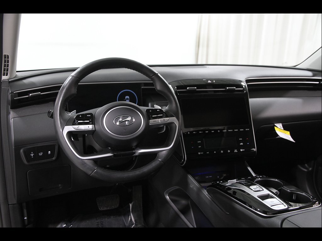 Certified 2023 Hyundai Tucson Limited AWD/4WD image 6