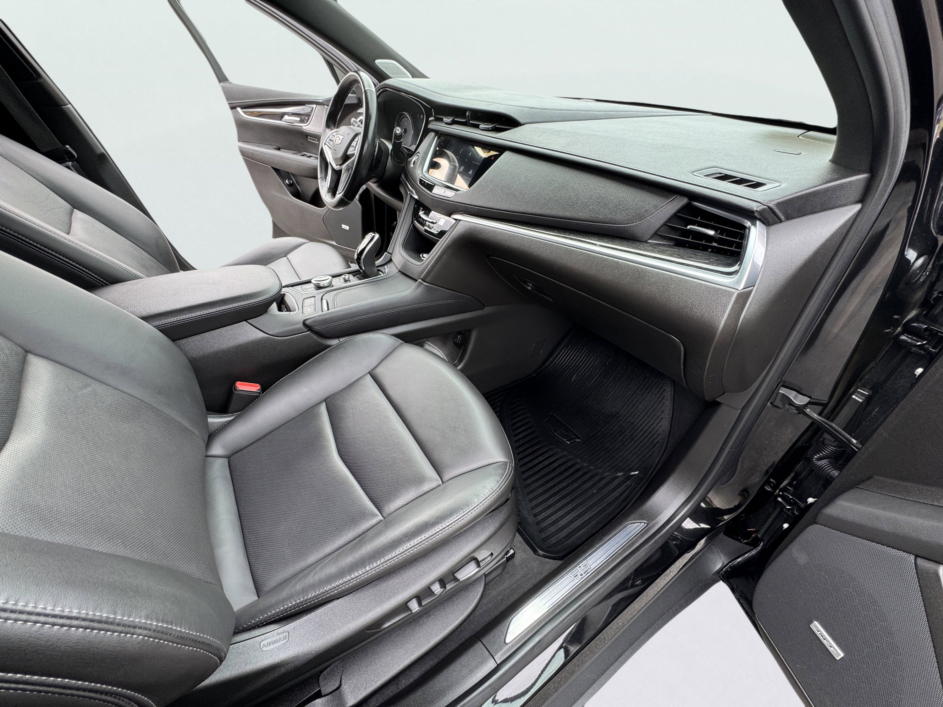 Used 2022 Cadillac XT5 Premium Luxury w/ Technology Package image 12