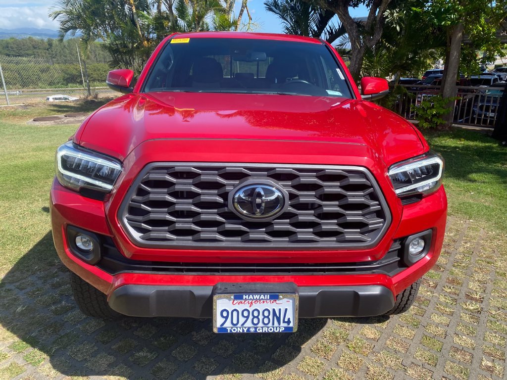 Used 2022 Toyota Tacoma TRD Off-Road w/ Technology Package AWD/4WD image 2