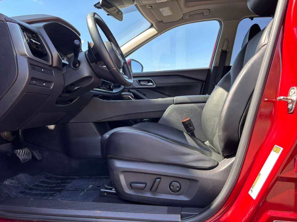 Used 2021 Nissan Rogue SV w/ Premium Package image 24