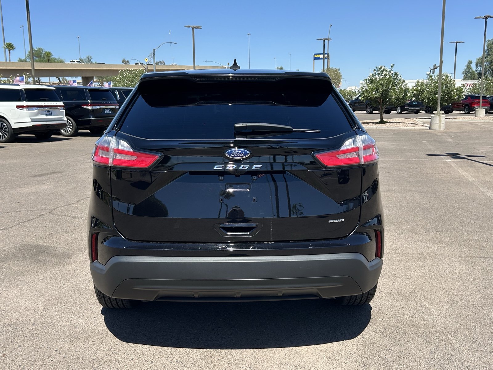 Used 2023 Ford Edge SE AWD/4WD image 4