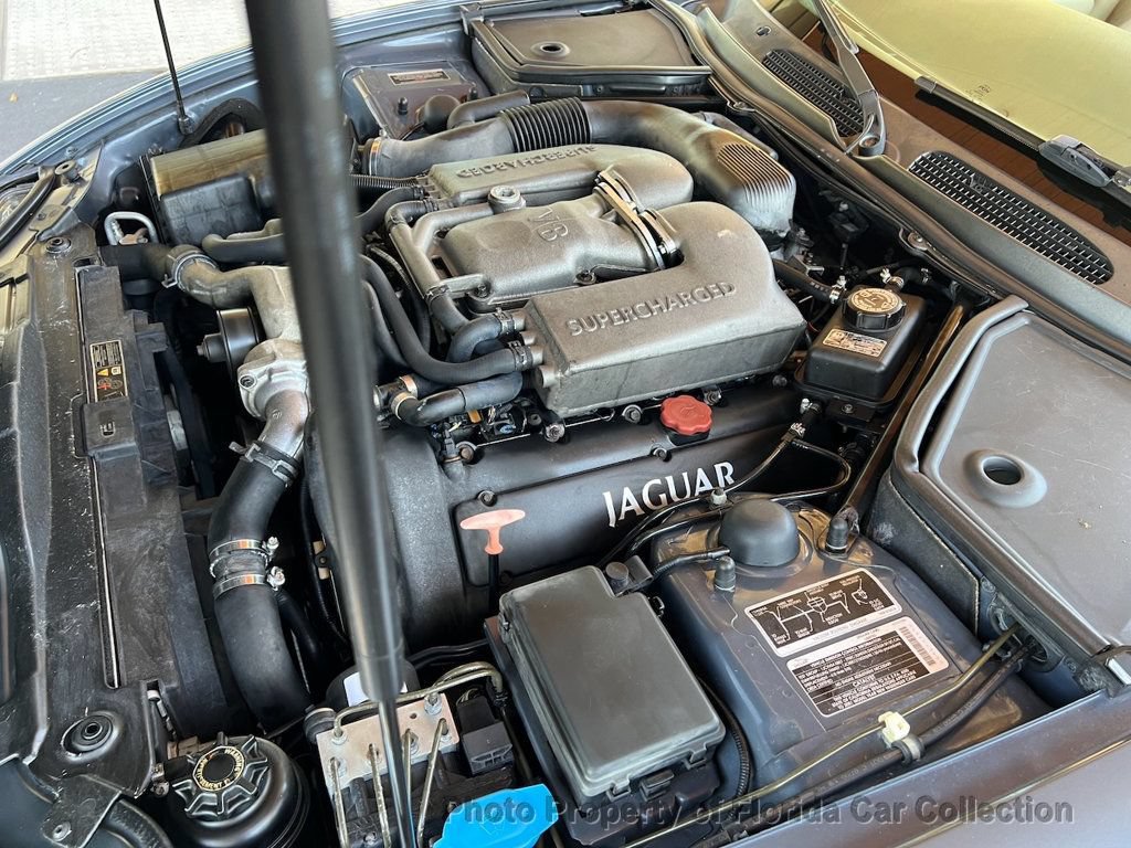 Used 2001 Jaguar XKR Convertible RWD image 89