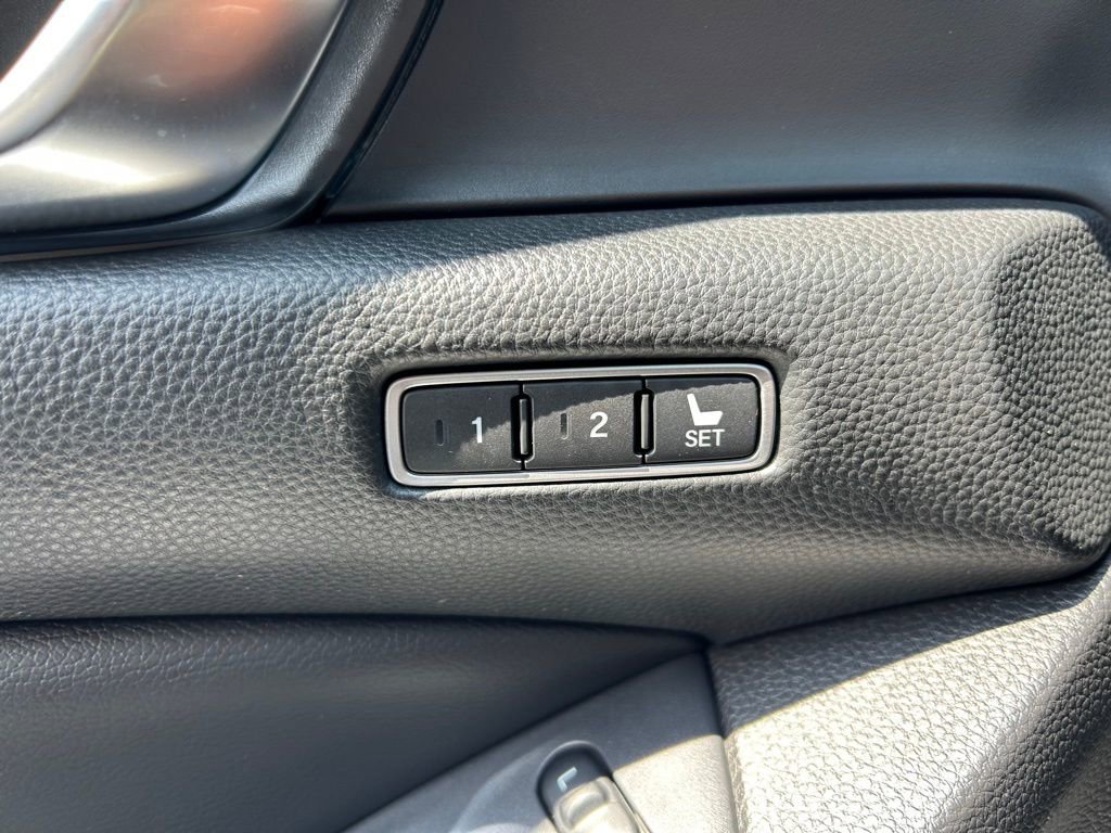 Used 2018 Honda Accord Touring image 49