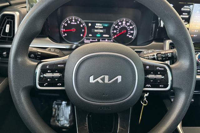 Used 2022 Kia Sorento LX FWD image 25