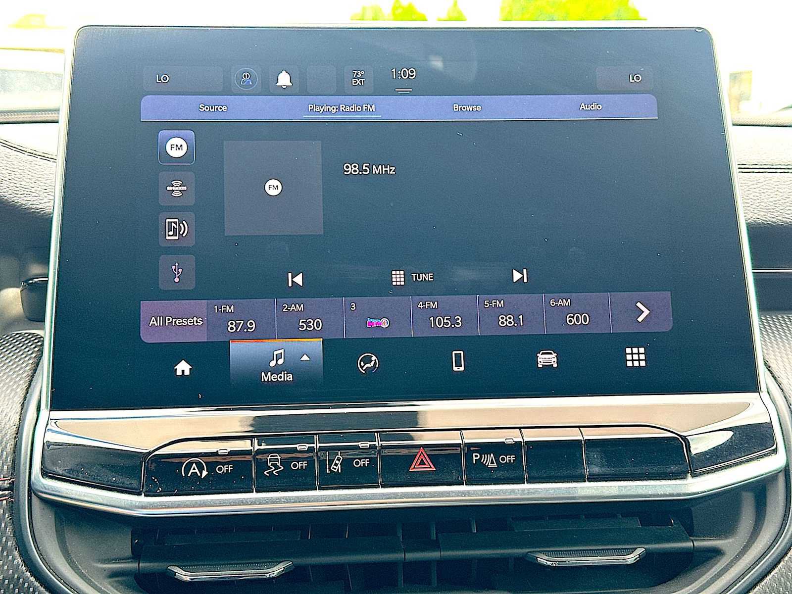 Used 2023 Jeep Compass Trailhawk AWD/4WD image 12