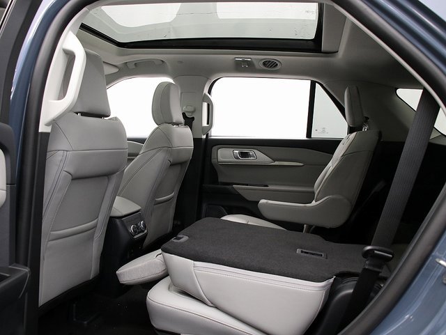 New 2026 Ford Explorer Active image 13