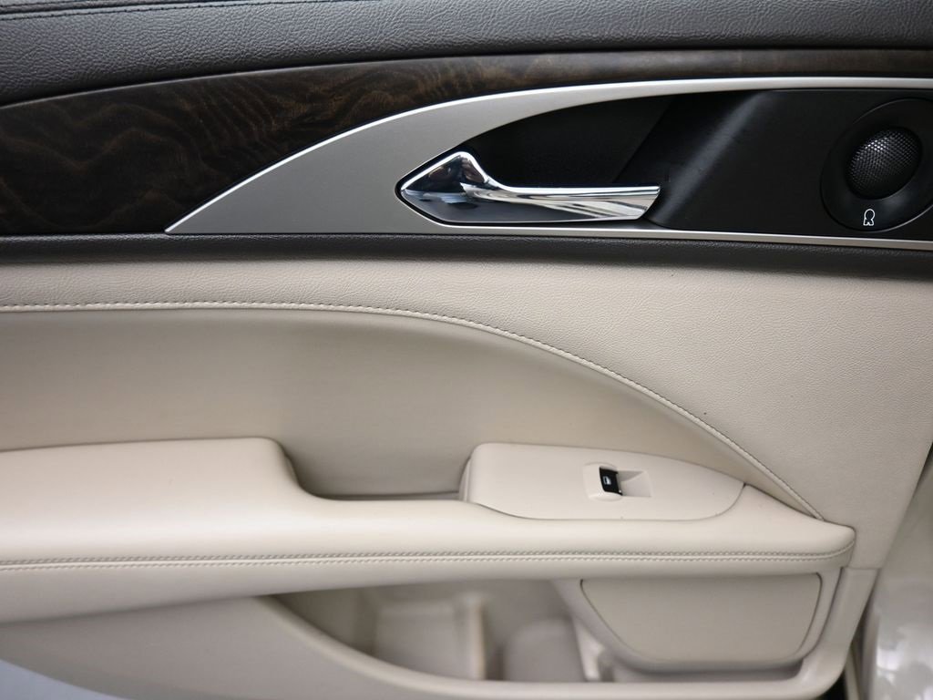 Used 2018 Lincoln MKZ Reserve w/ Technology Package image 30