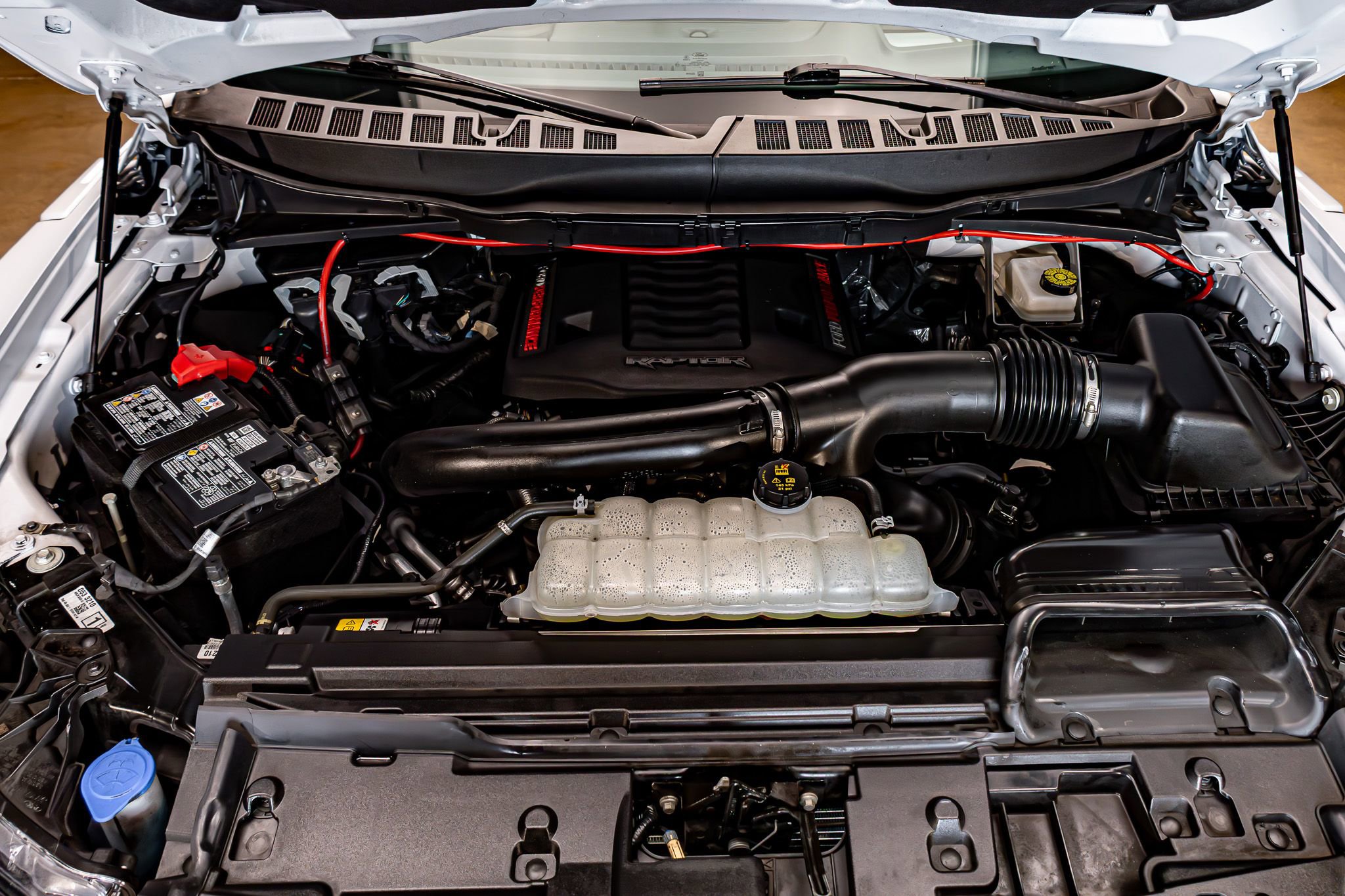 Used 2025 Ford F150 Raptor image 33